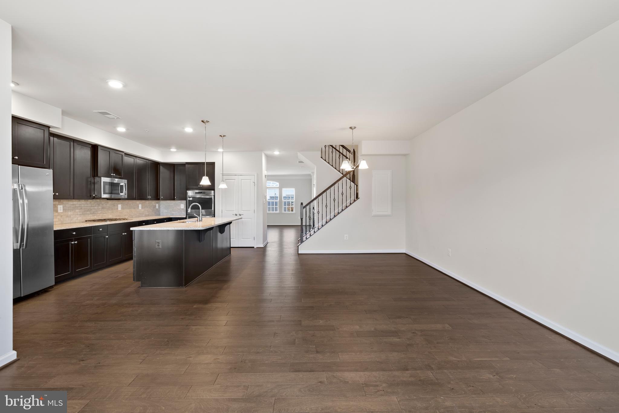 DISCOVERY SQUARE - Residential Lease