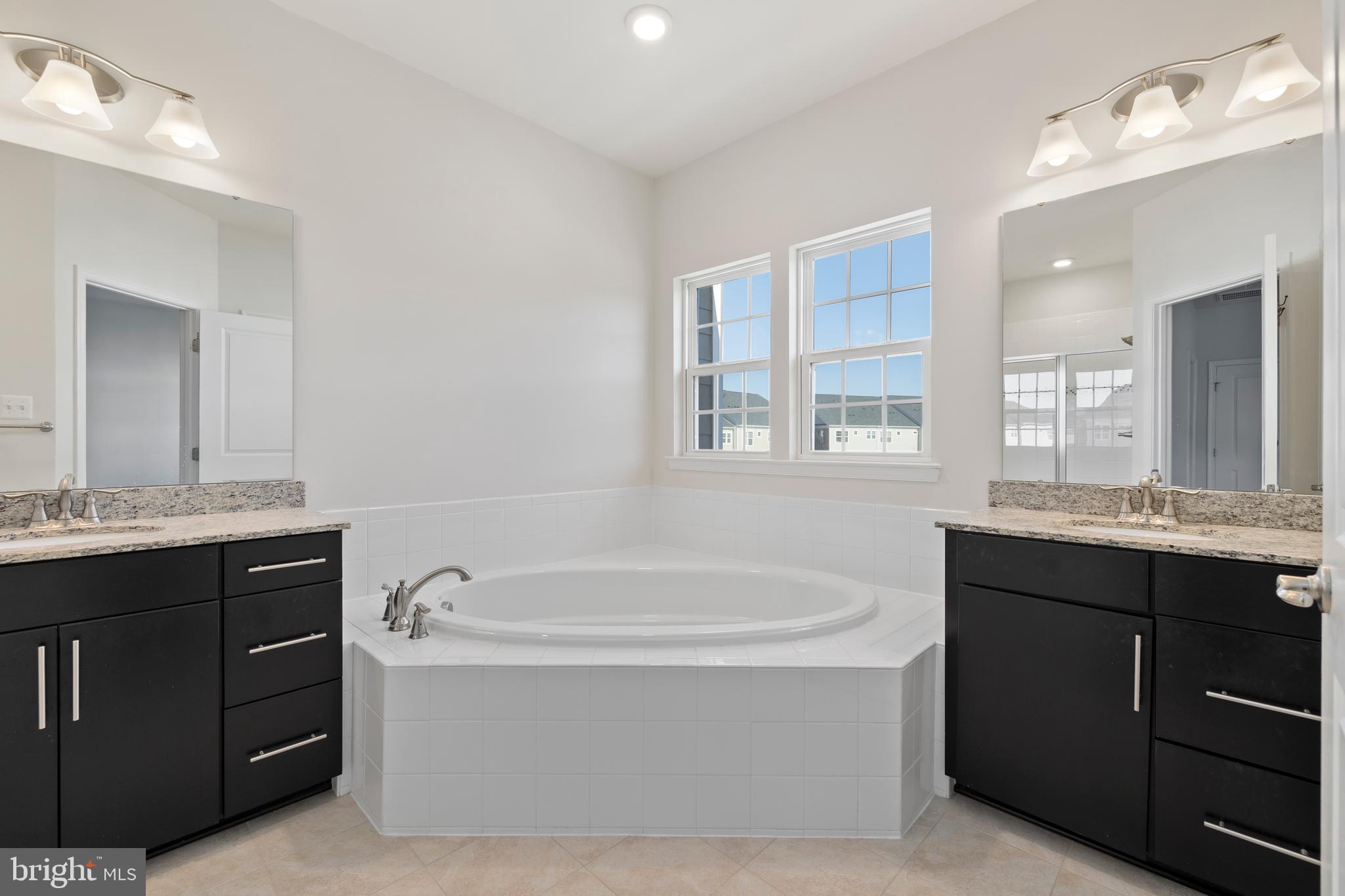 DISCOVERY SQUARE - Residential Lease