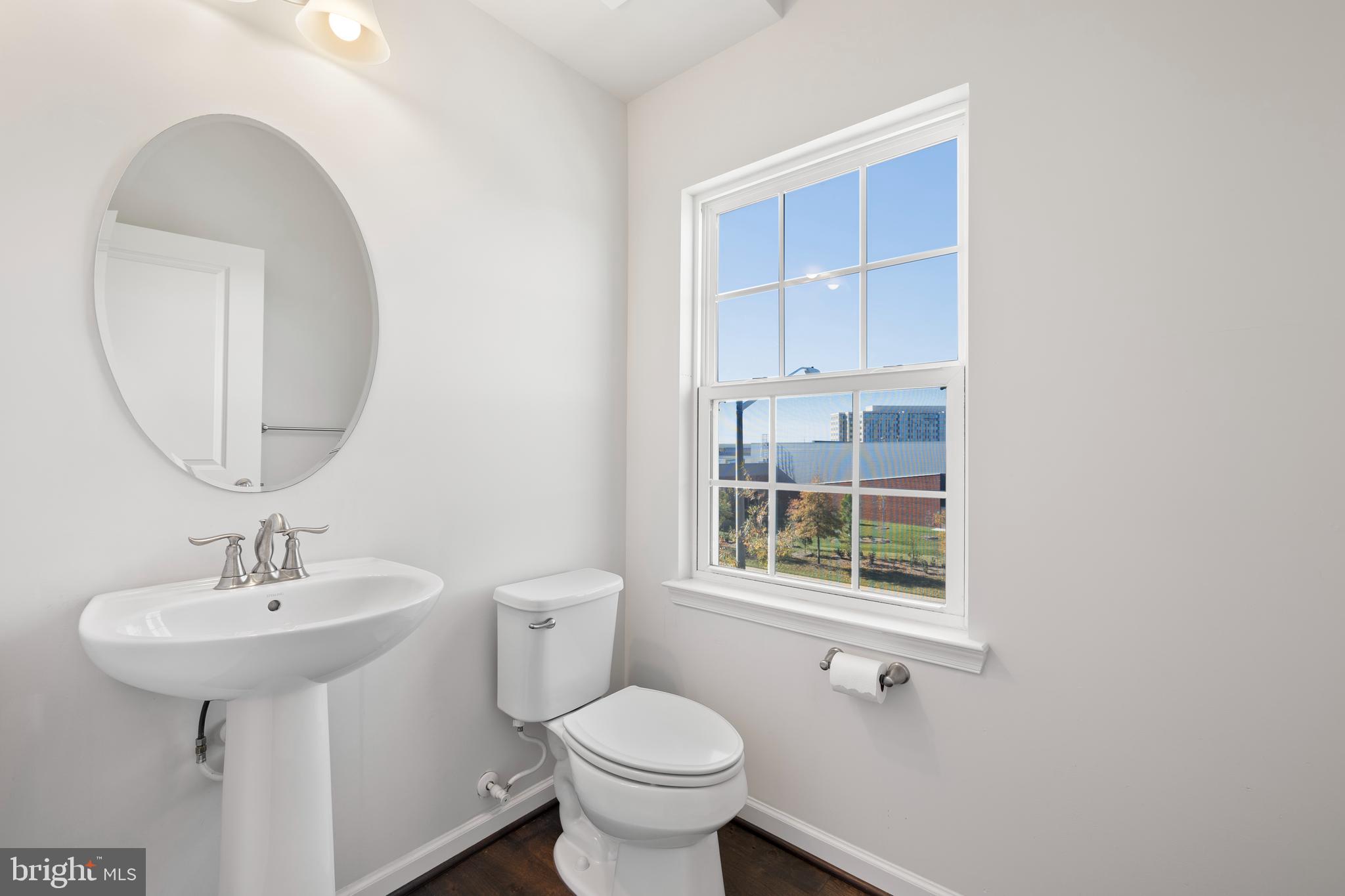 DISCOVERY SQUARE - Residential Lease