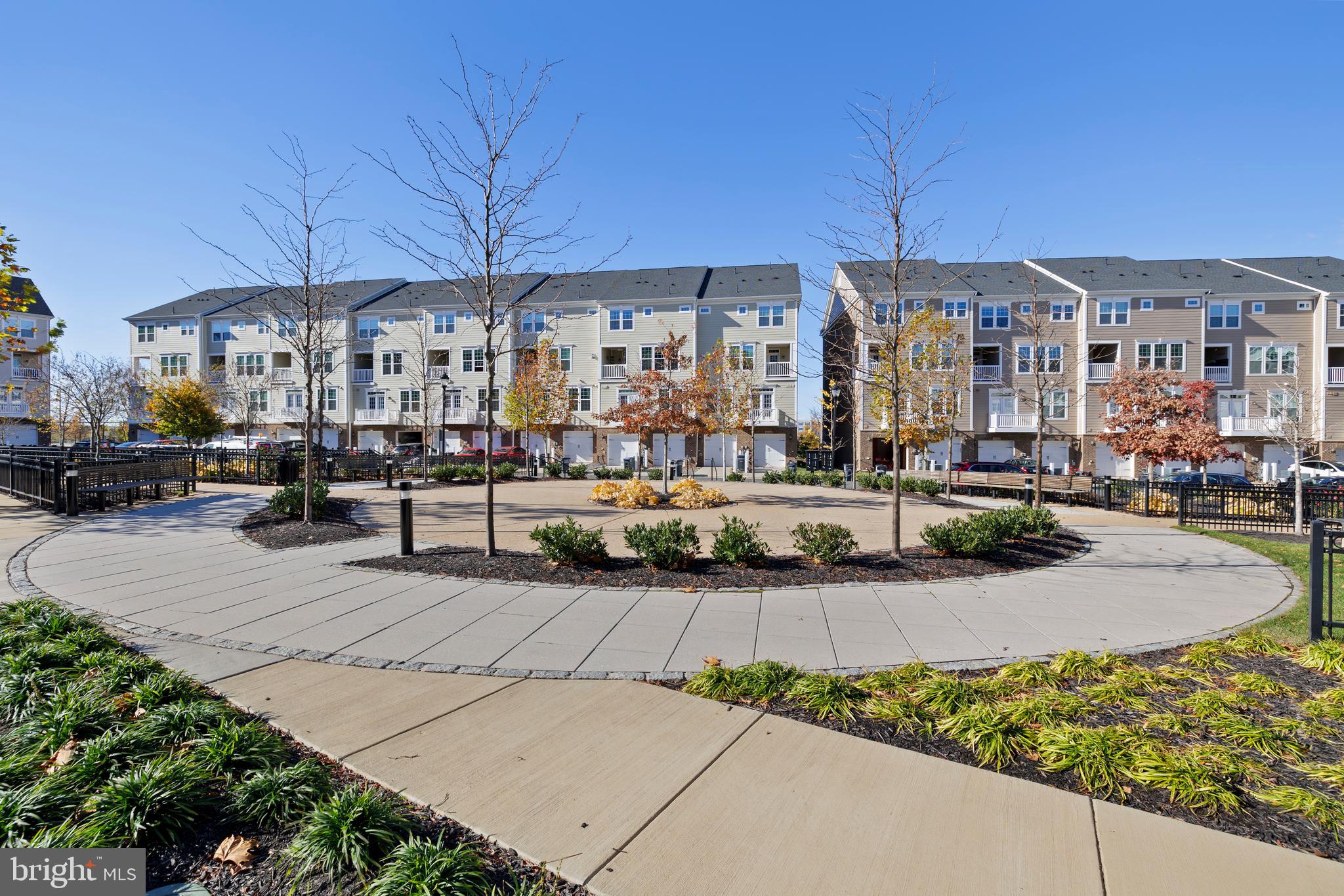 DISCOVERY SQUARE - Residential Lease