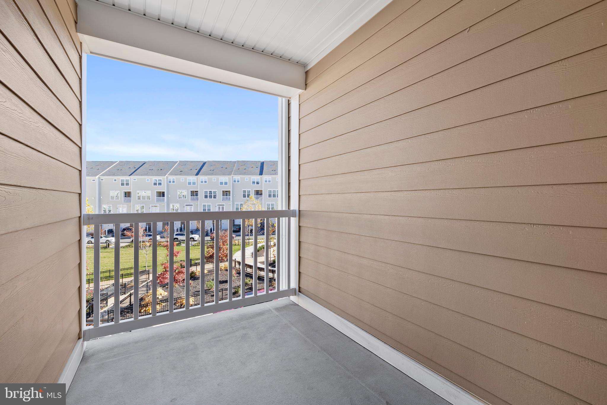 DISCOVERY SQUARE - Residential Lease