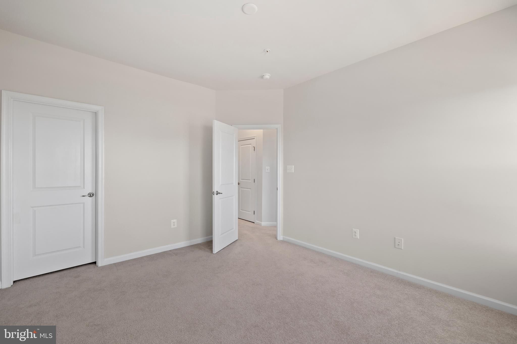 DISCOVERY SQUARE - Residential Lease