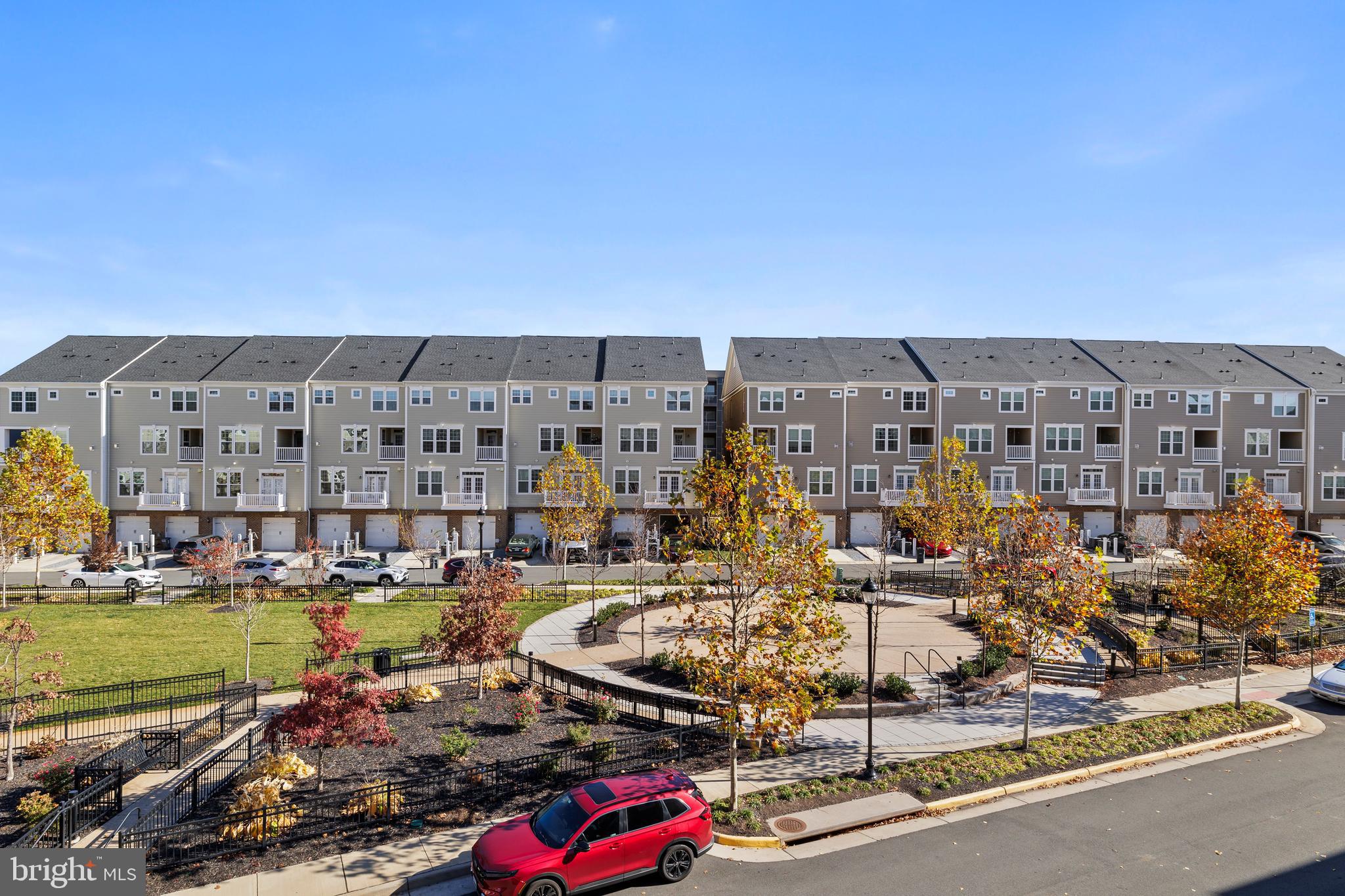 DISCOVERY SQUARE - Residential Lease