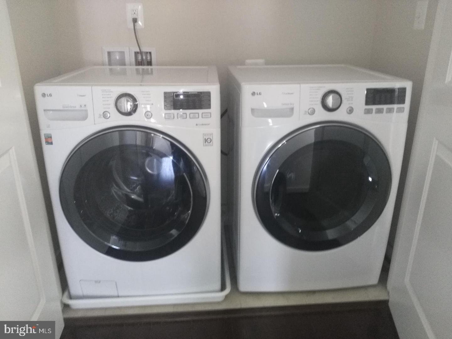 BRAMBLETON OVERLOOK - Residential Lease