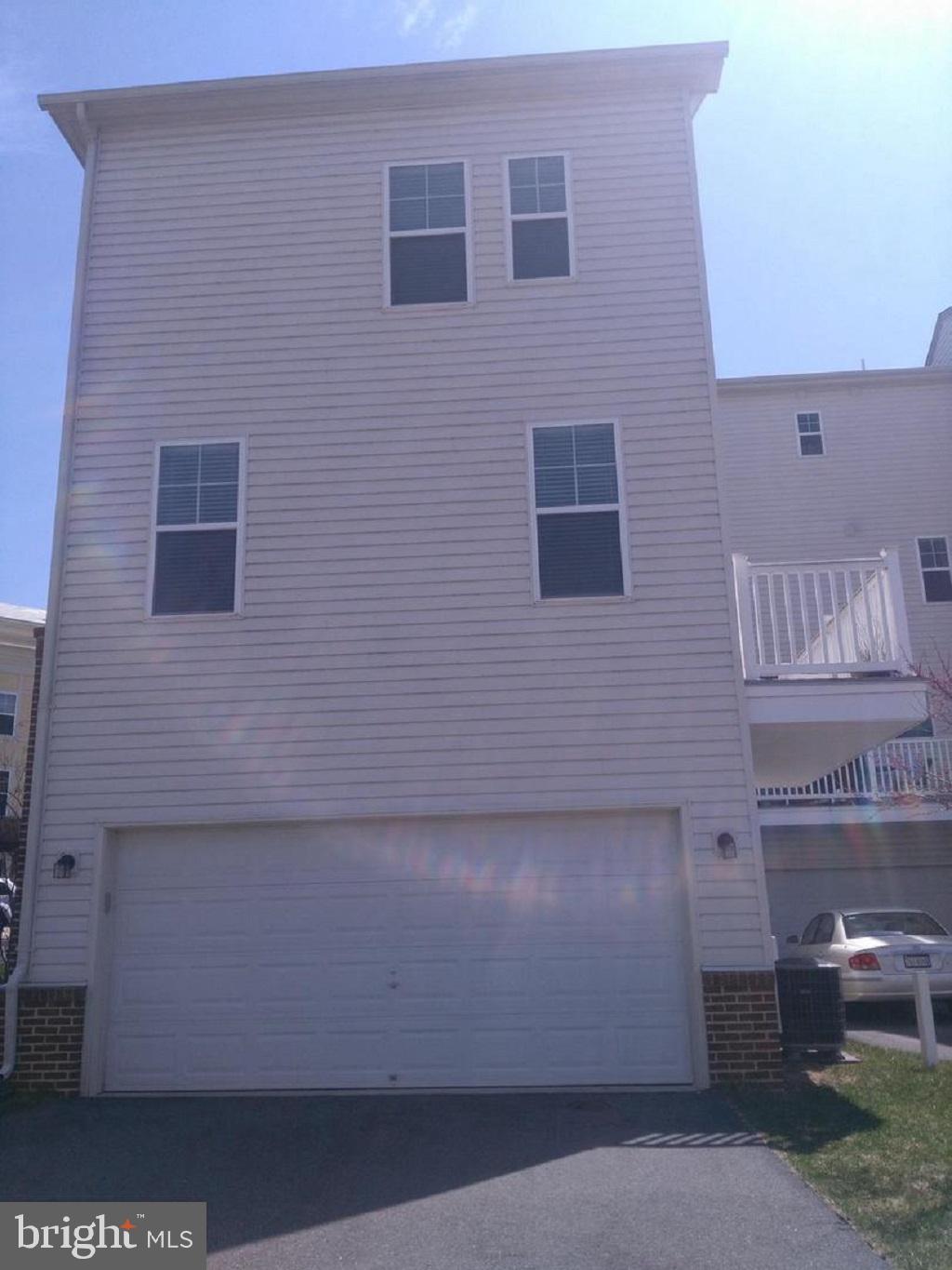 BRAMBLETON OVERLOOK - Residential Lease