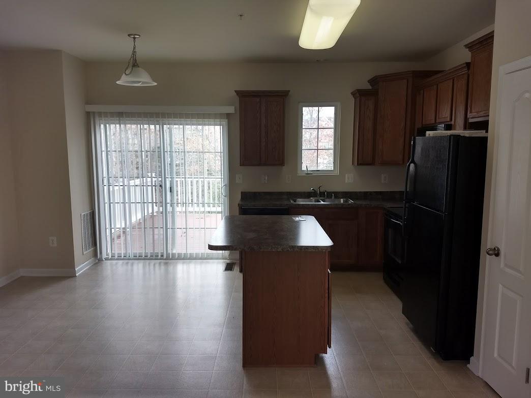 TANYARD SPRINGS - Residential Lease