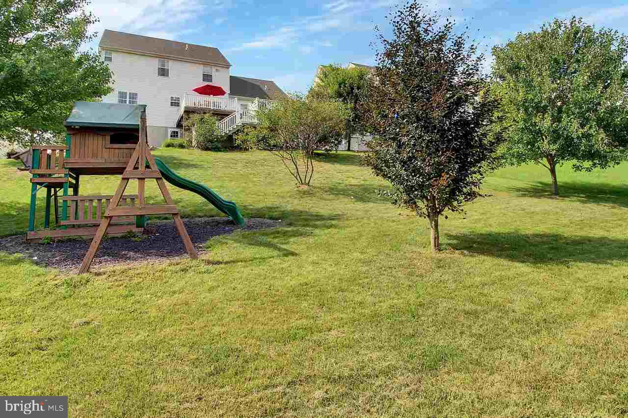 WELLINGTON HILLS - Residential