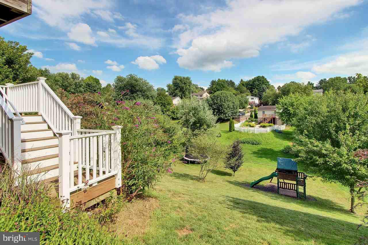 WELLINGTON HILLS - Residential