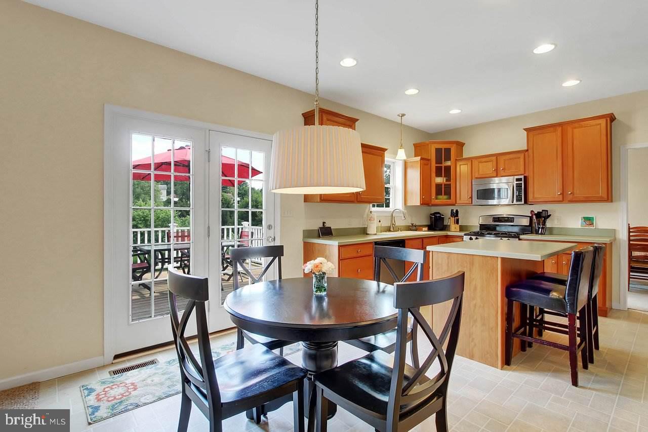 WELLINGTON HILLS - Residential