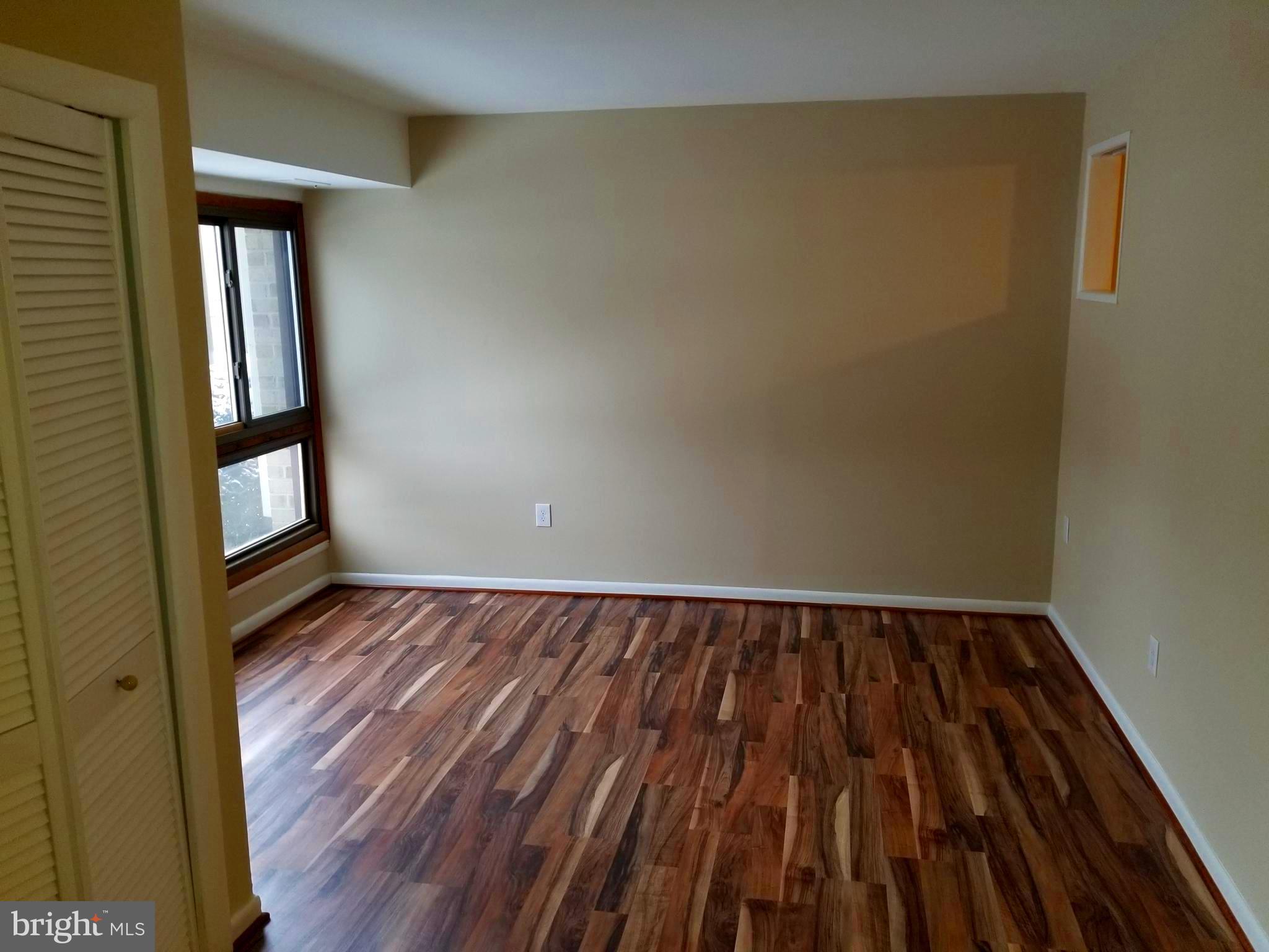 LONG REACH - Residential