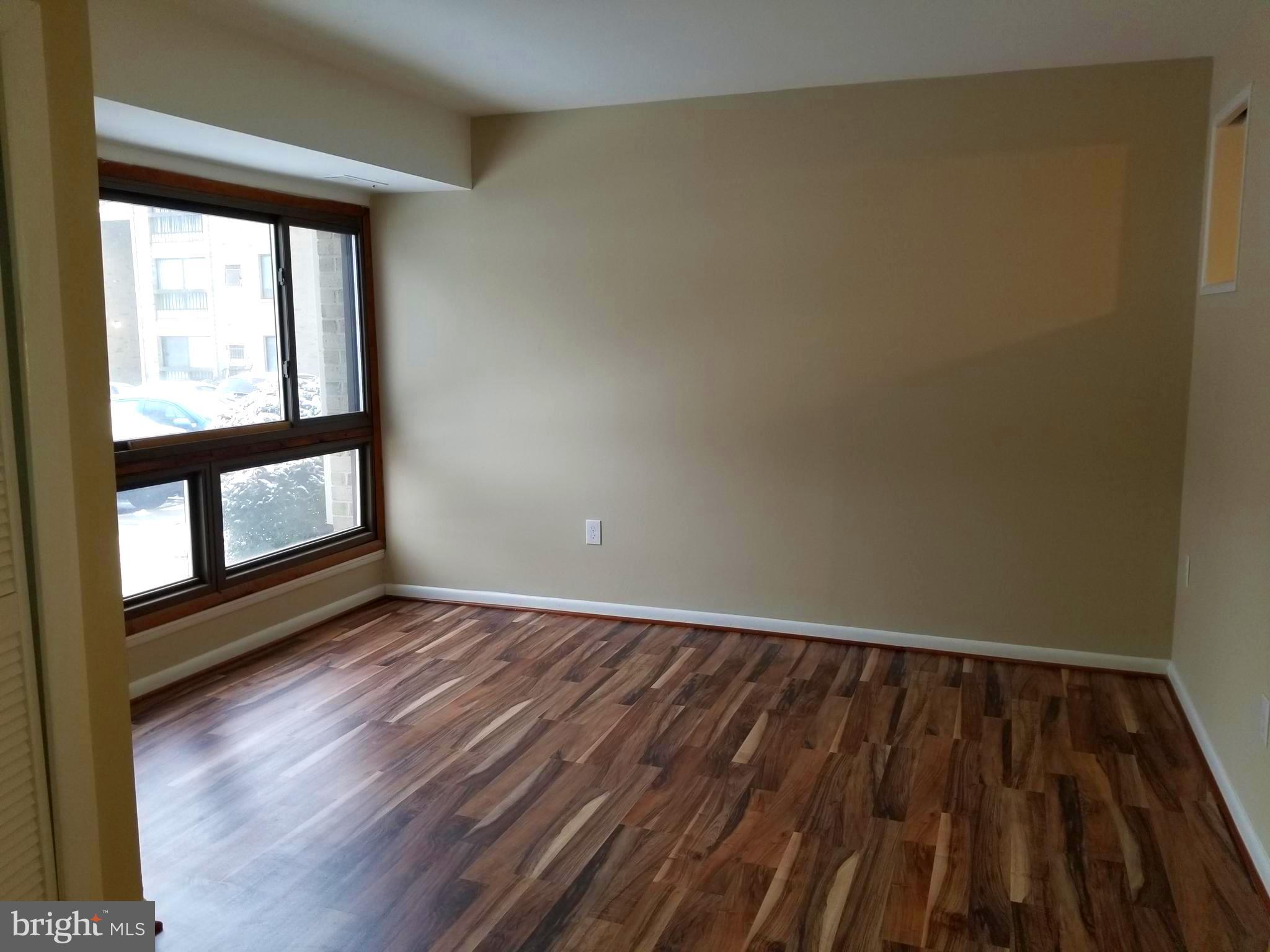 LONG REACH - Residential