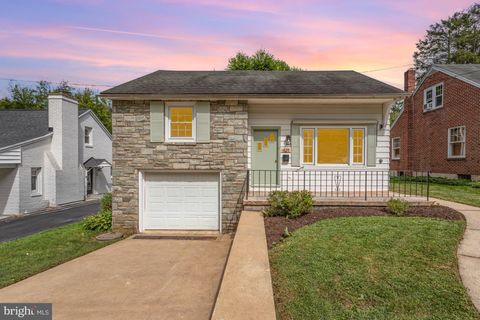 Photo of 421 Laurel Avenue, LITITZ, PA 17543 (MLS # PALA2075190)