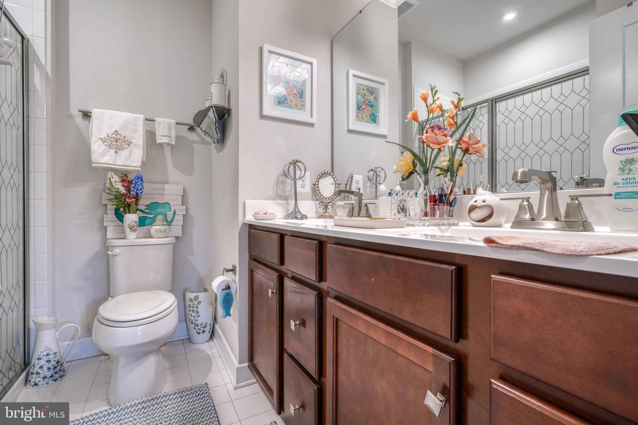 CREEKSIDE VILLAGE - Residential