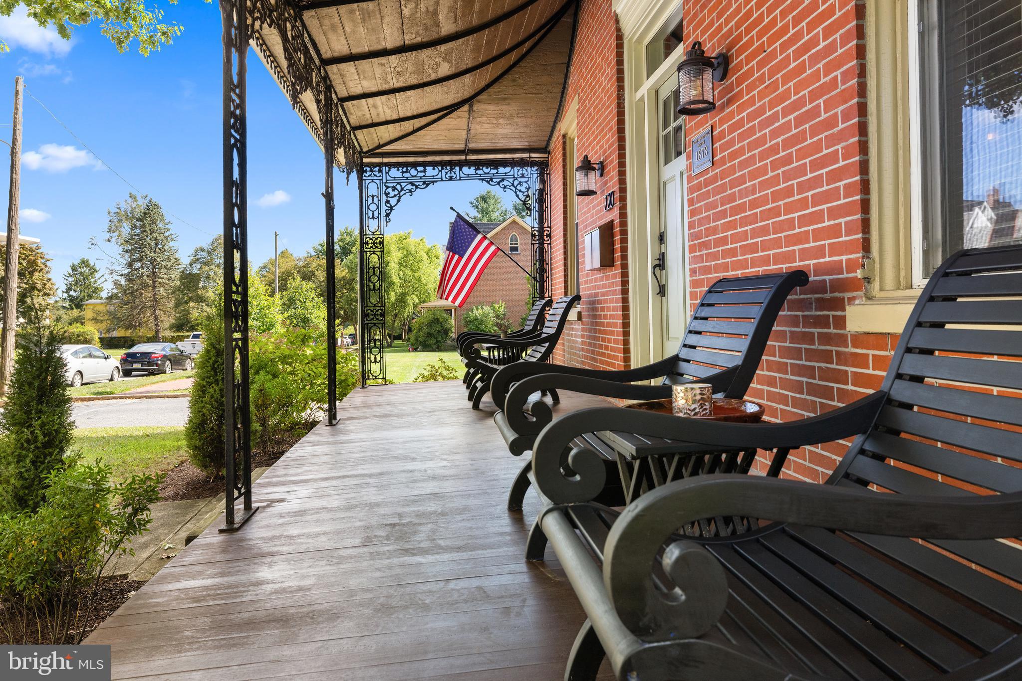 KENNETT SQ - Residential