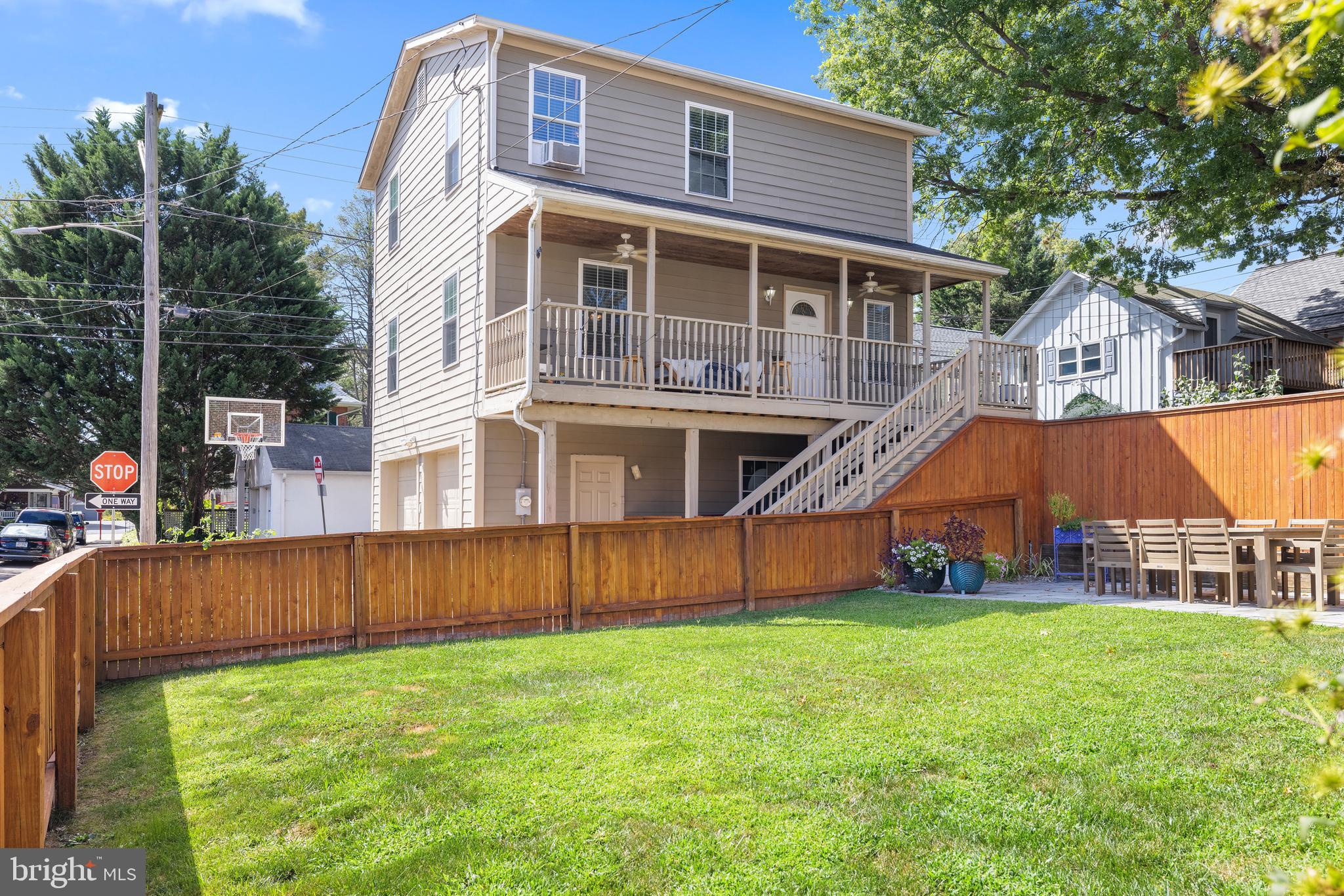 KENNETT SQ - Residential