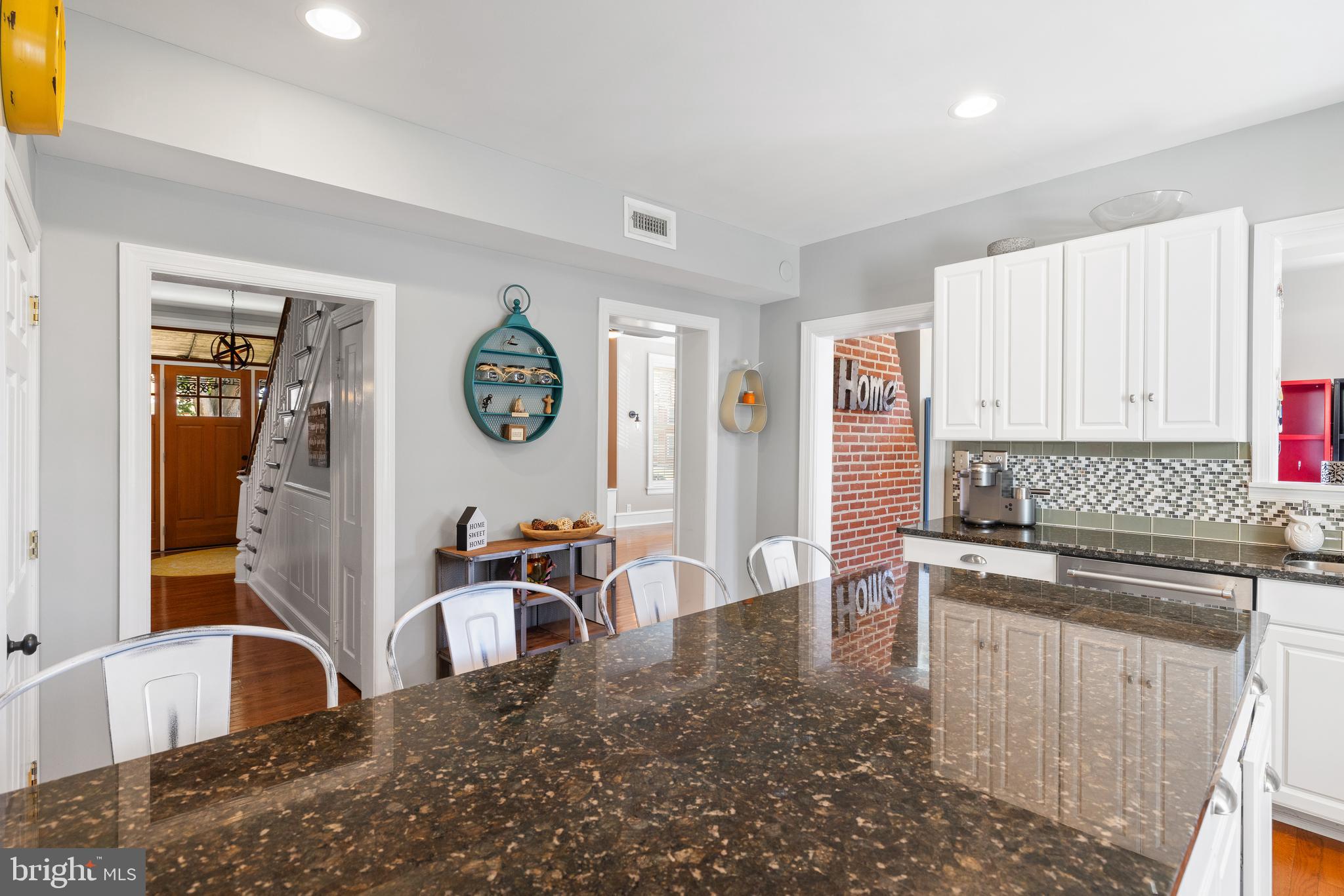 KENNETT SQ - Residential