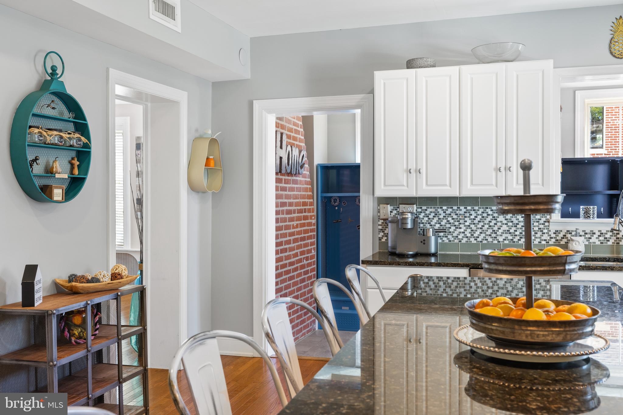 KENNETT SQ - Residential