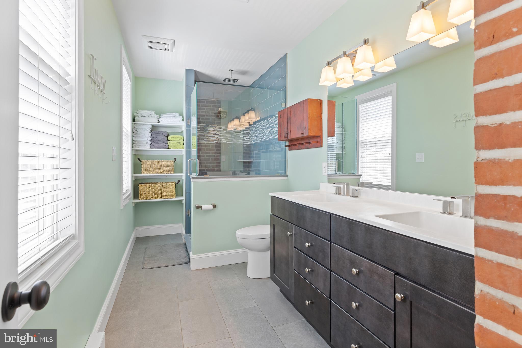 KENNETT SQ - Residential