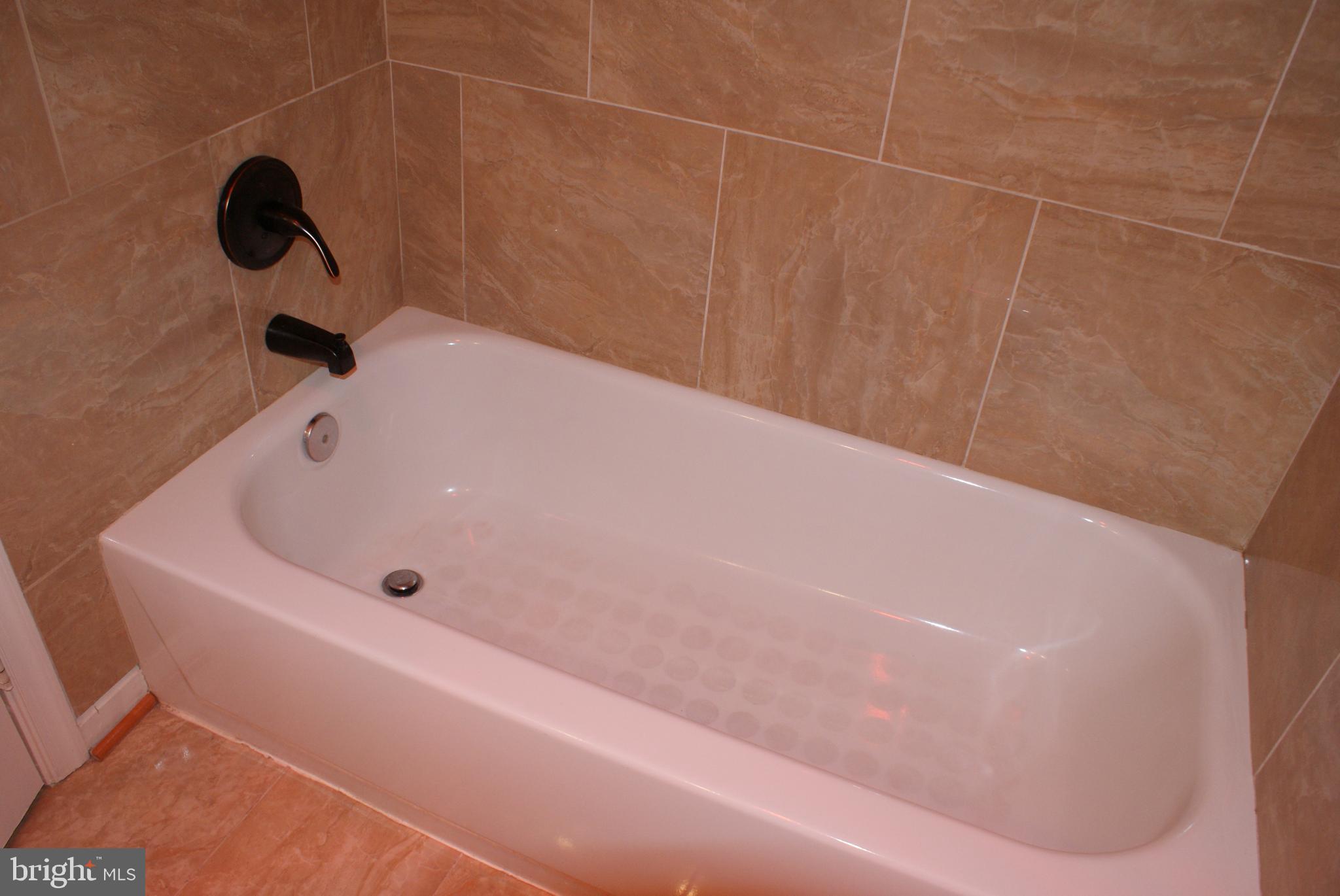 LARGO - Residential Lease