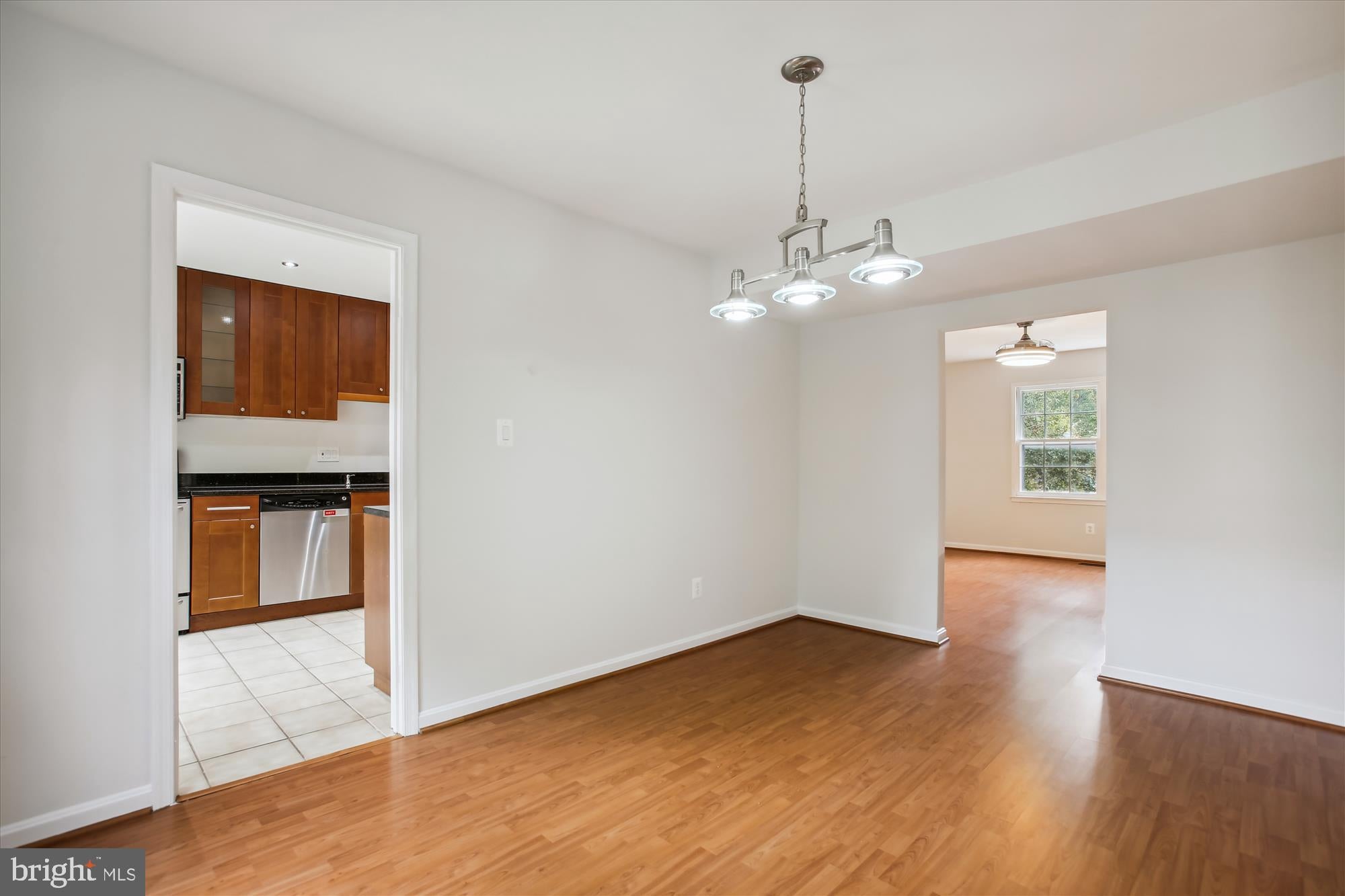 3318 APPLEGATE COURT