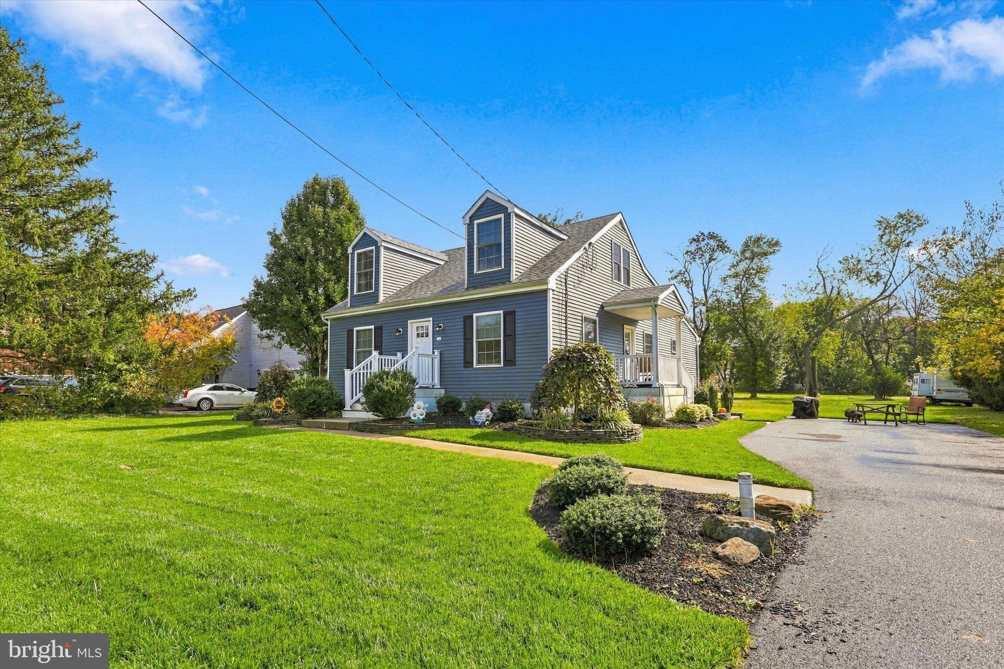 52 STATION AVENUE