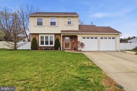 Photo of 14 Woodhurst Drive, MOUNT HOLLY, NJ 08060 (MLS # NJBL2110526)