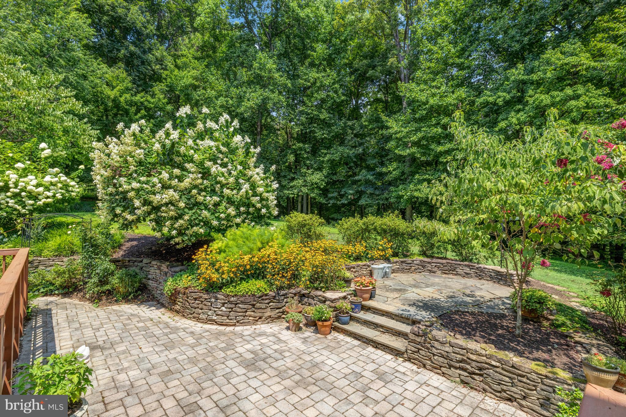 SENECA KNOLL - Residential