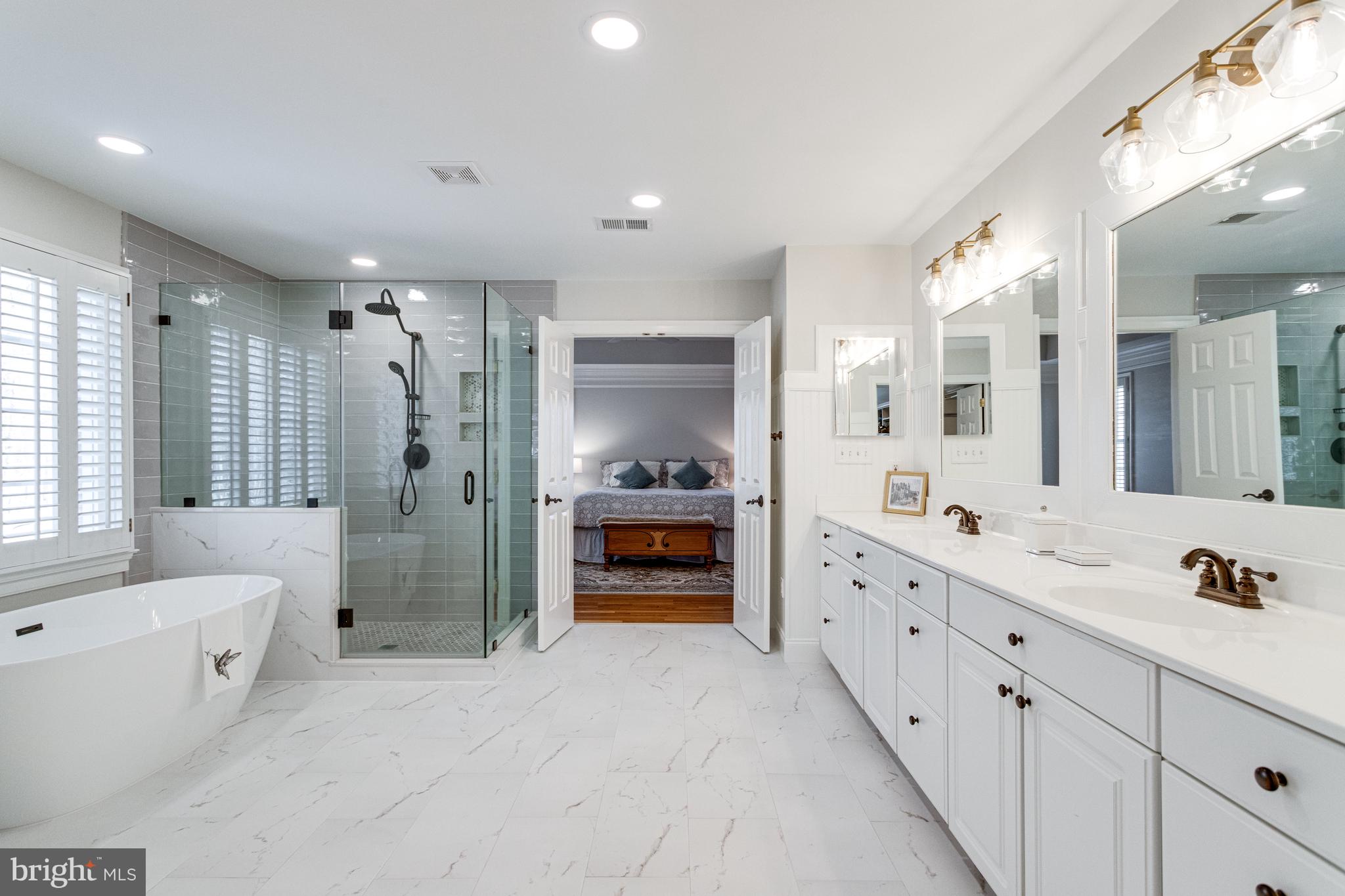 SENECA KNOLL - Residential