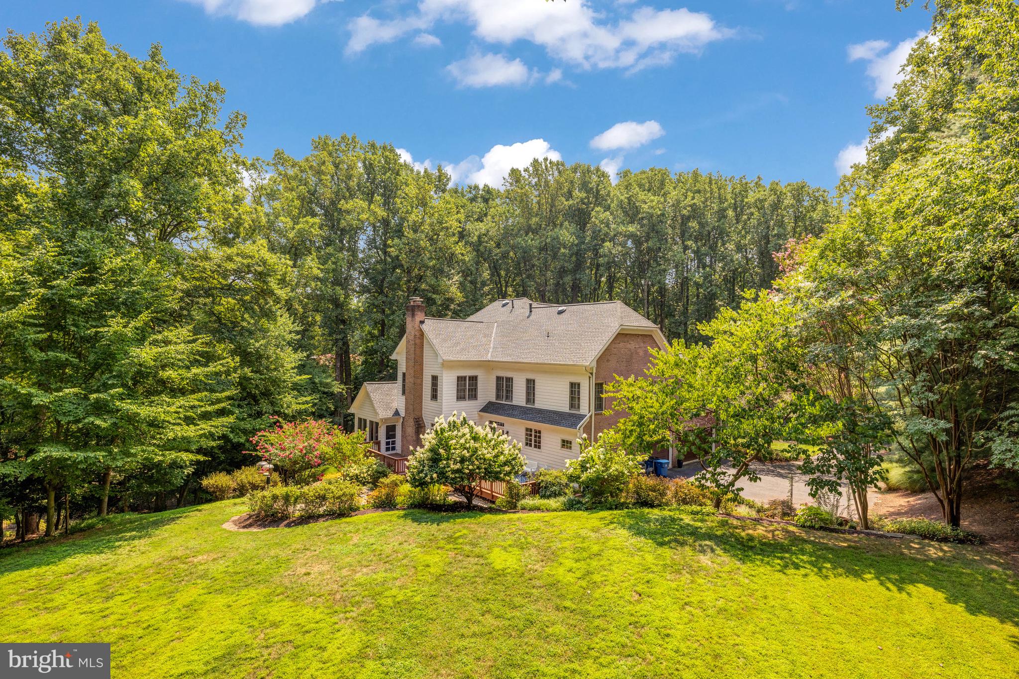 SENECA KNOLL - Residential