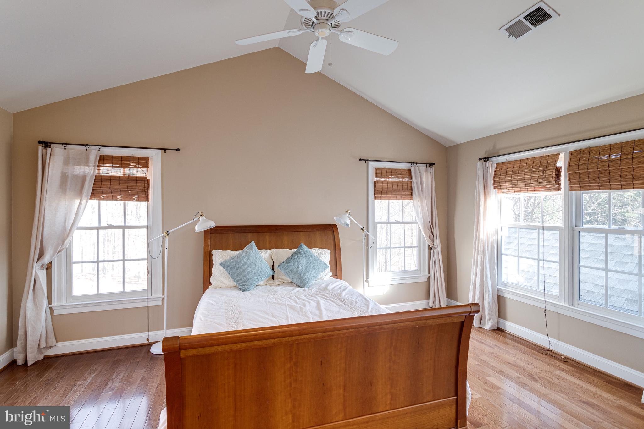 SENECA KNOLL - Residential