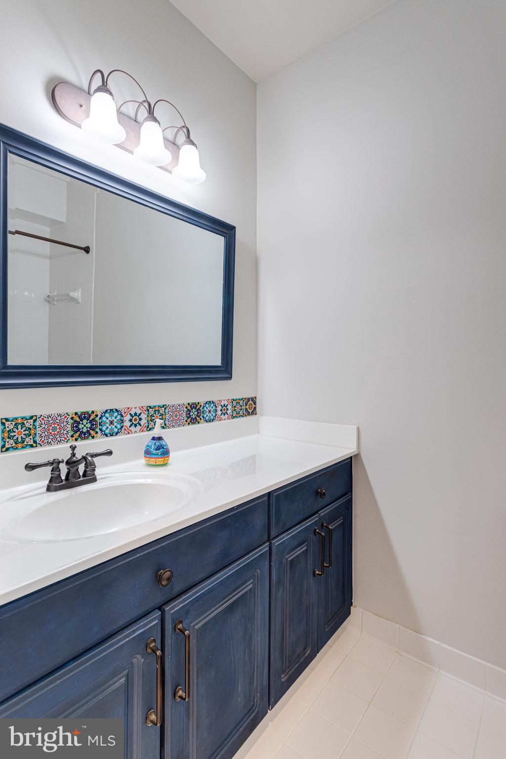 SENECA KNOLL - Residential