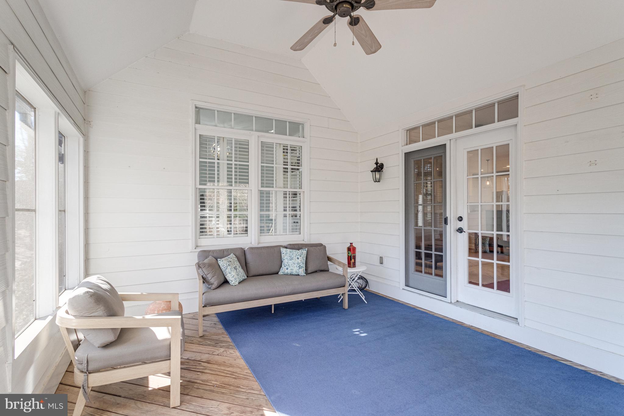 SENECA KNOLL - Residential