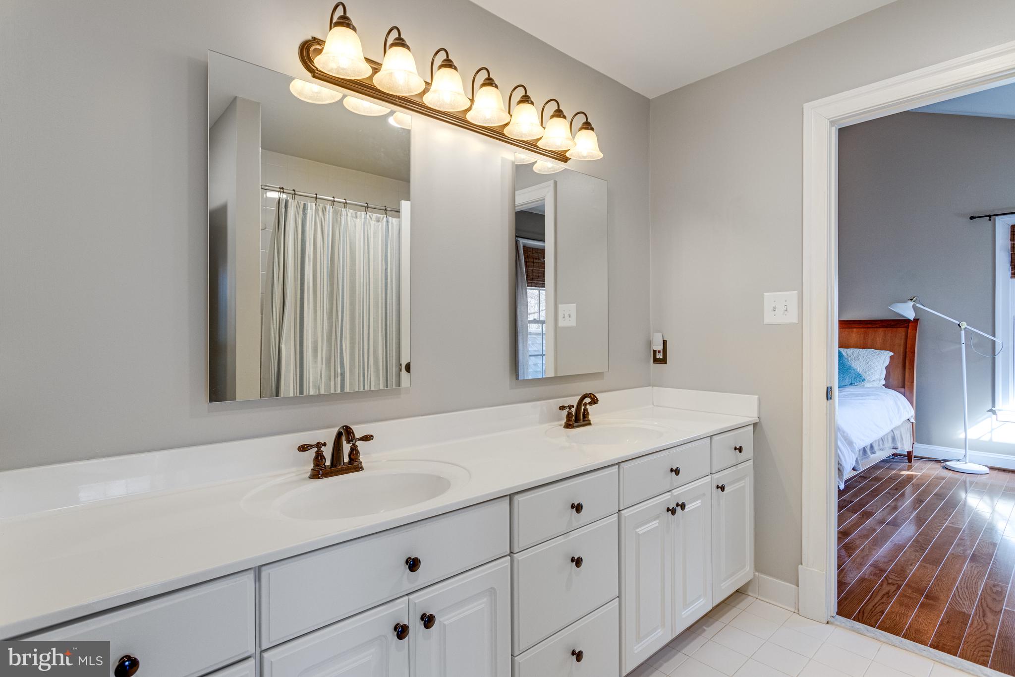 SENECA KNOLL - Residential