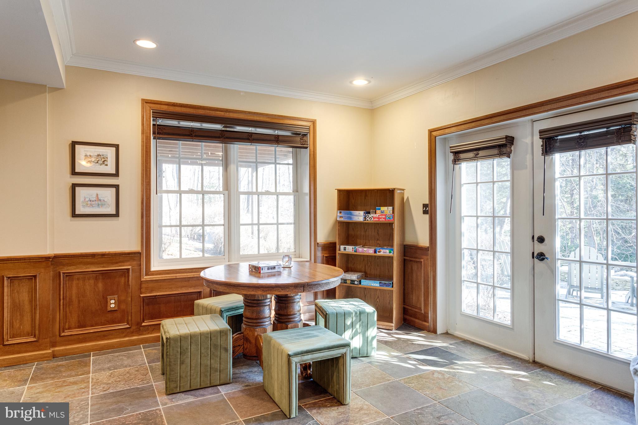 SENECA KNOLL - Residential