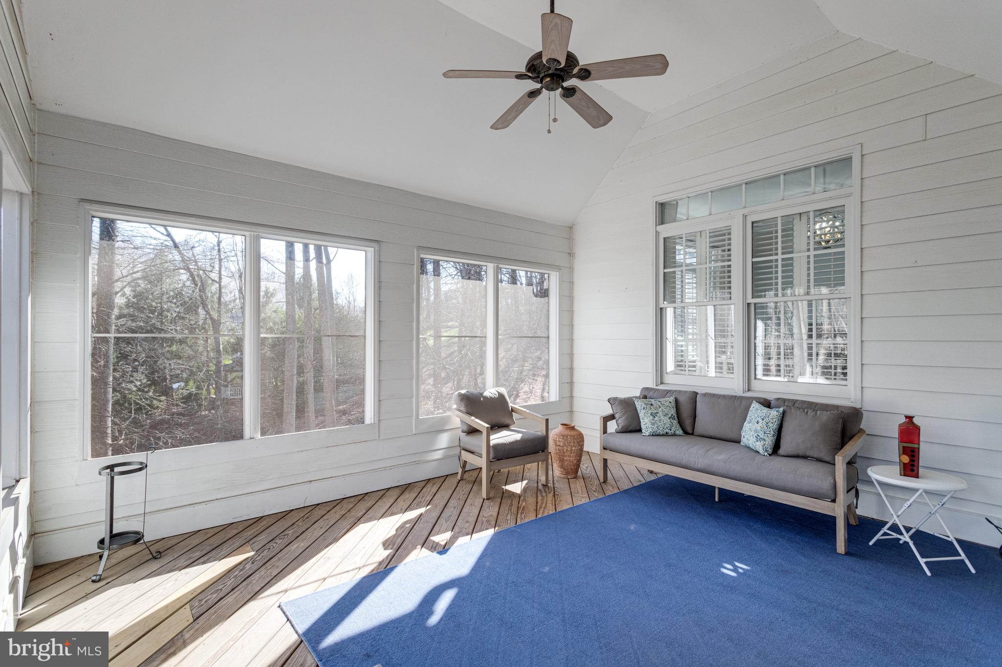 SENECA KNOLL - Residential