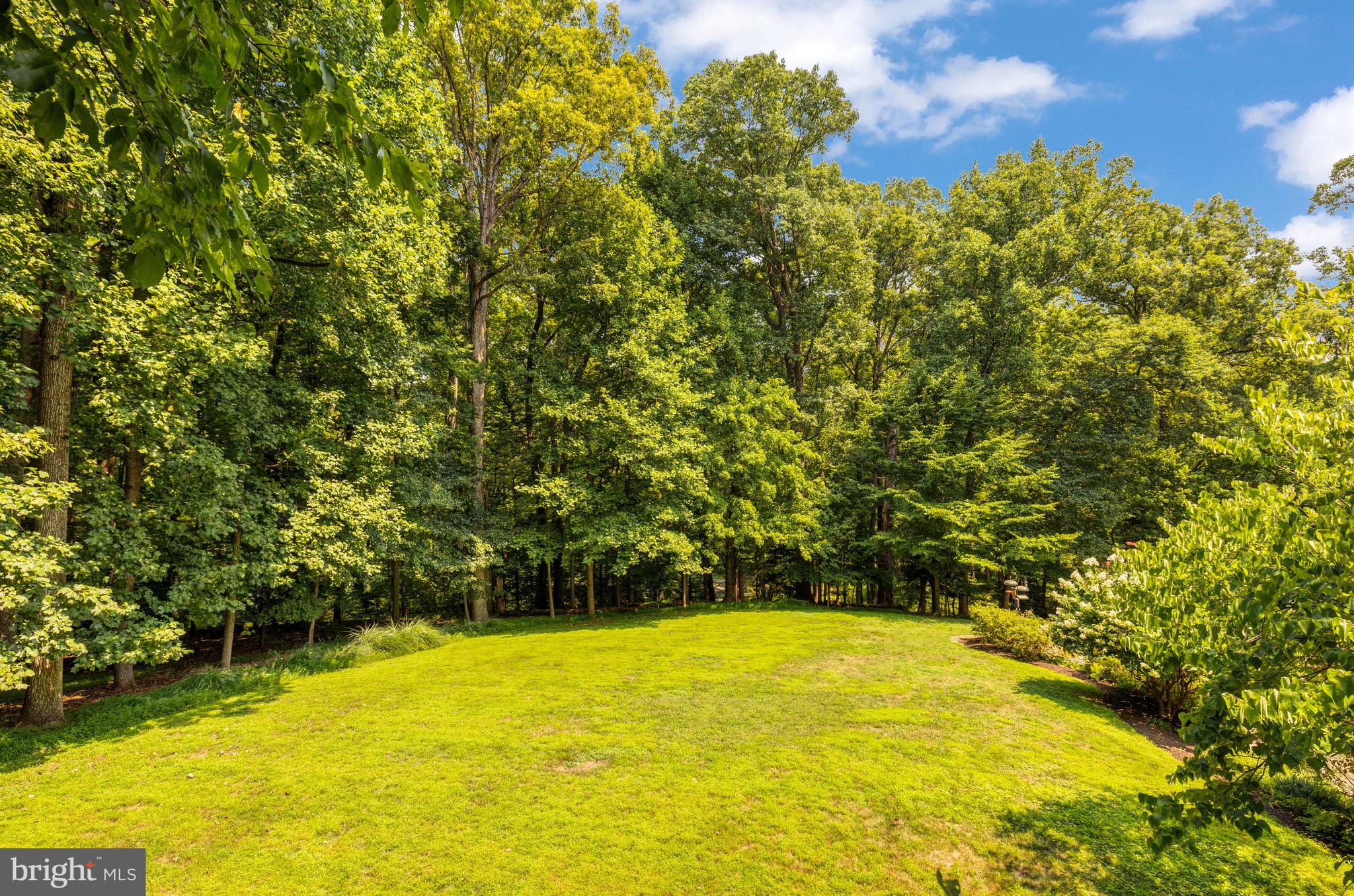 SENECA KNOLL - Residential