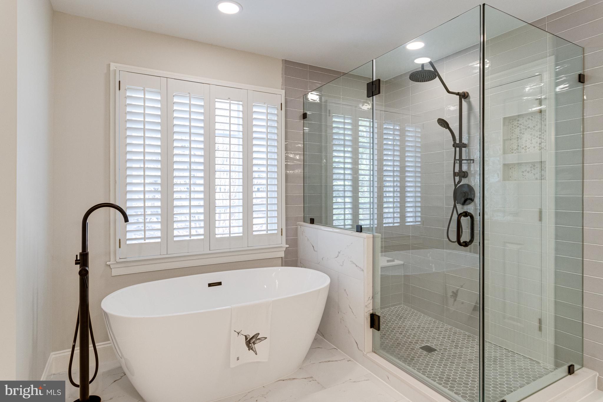 SENECA KNOLL - Residential