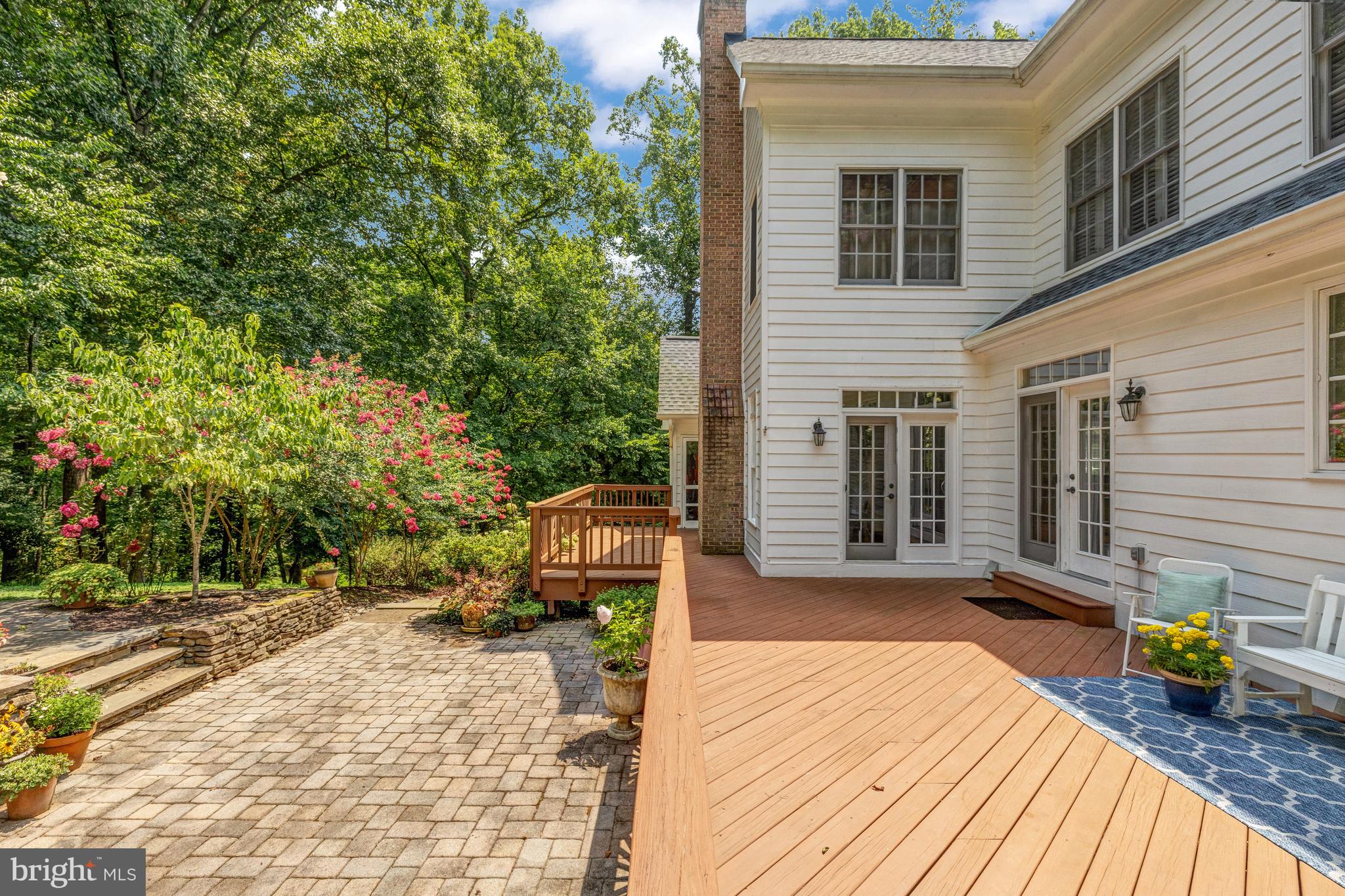 SENECA KNOLL - Residential