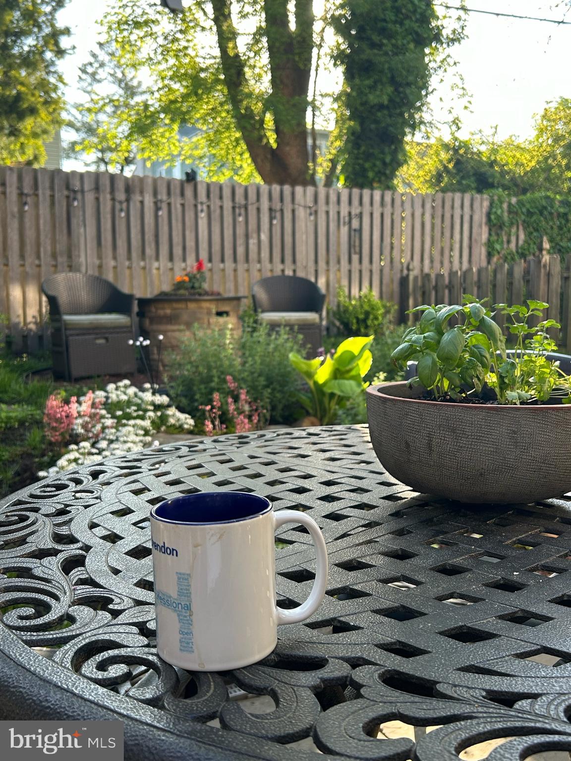 MONTROSE SQUARE - Residential