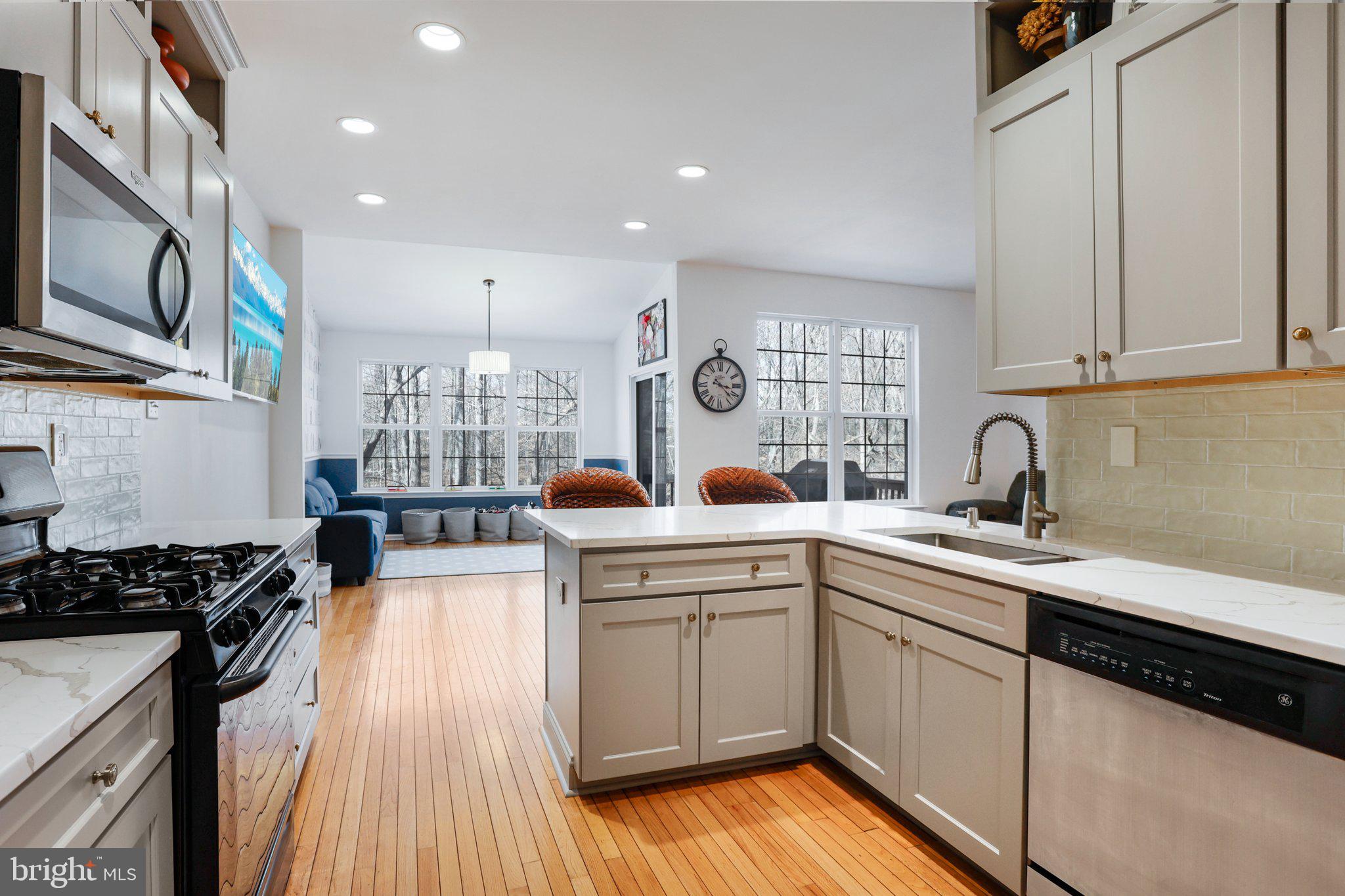 PROVIDENCE VIEW - Residential