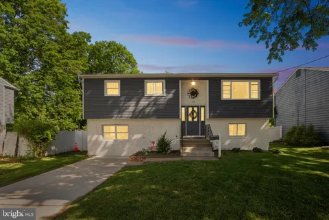 34 Clark Drive, Barrington, NJ MLS: NJCD2092086