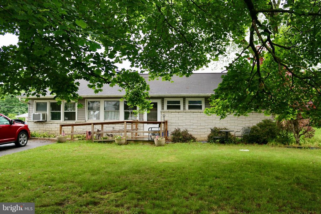Photo of 1921 WABANK RD, LANCASTER, PA 17603 (MLS # PALA2036960)