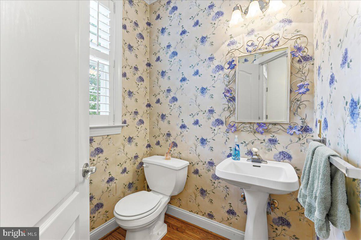 LONGWOOD VILLAGE - Residential