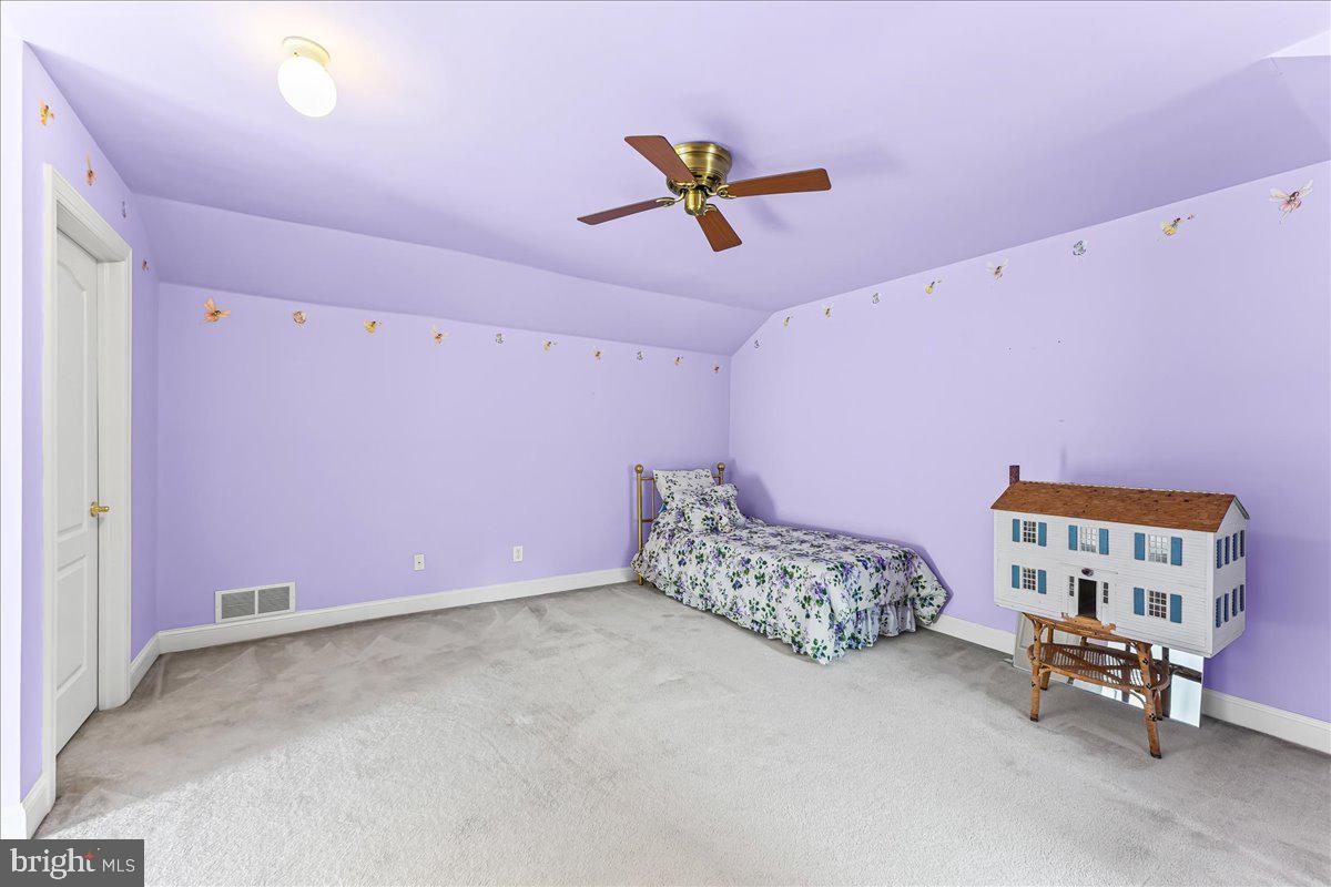 LONGWOOD VILLAGE - Residential