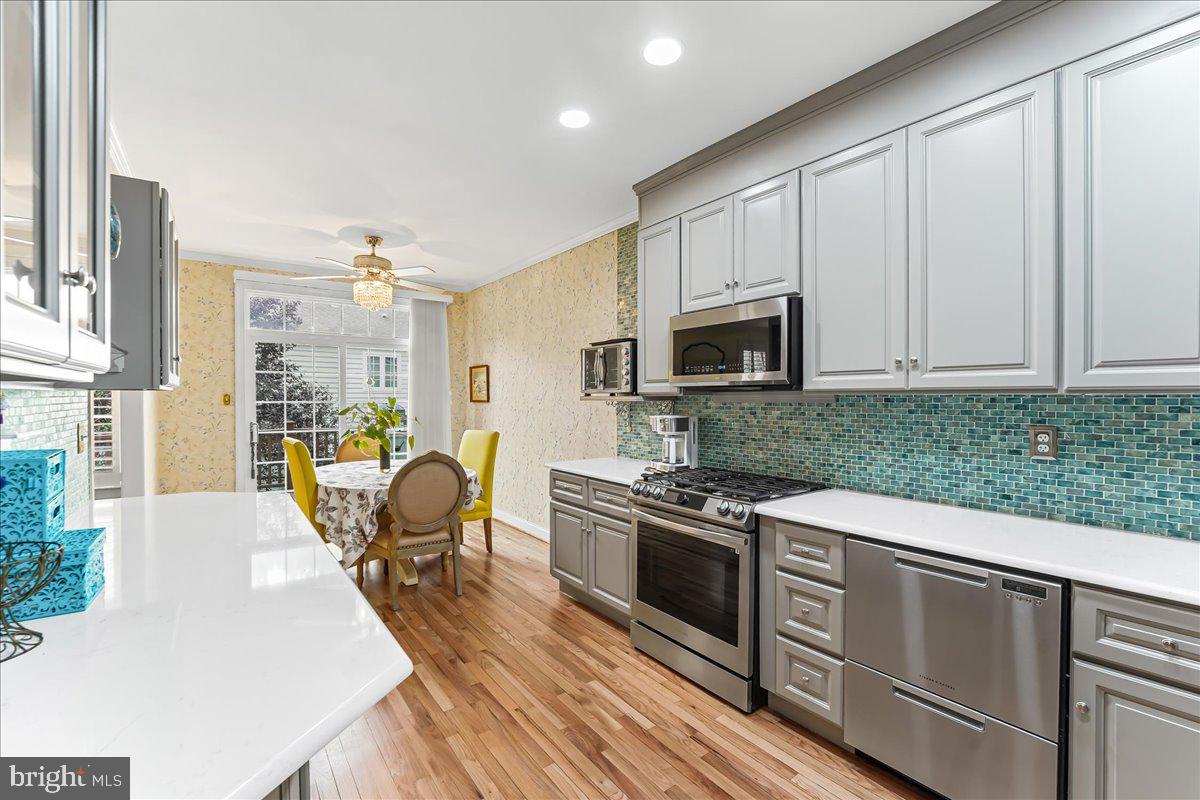 LONGWOOD VILLAGE - Residential