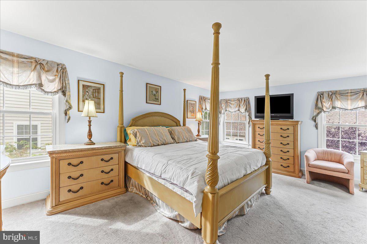 LONGWOOD VILLAGE - Residential