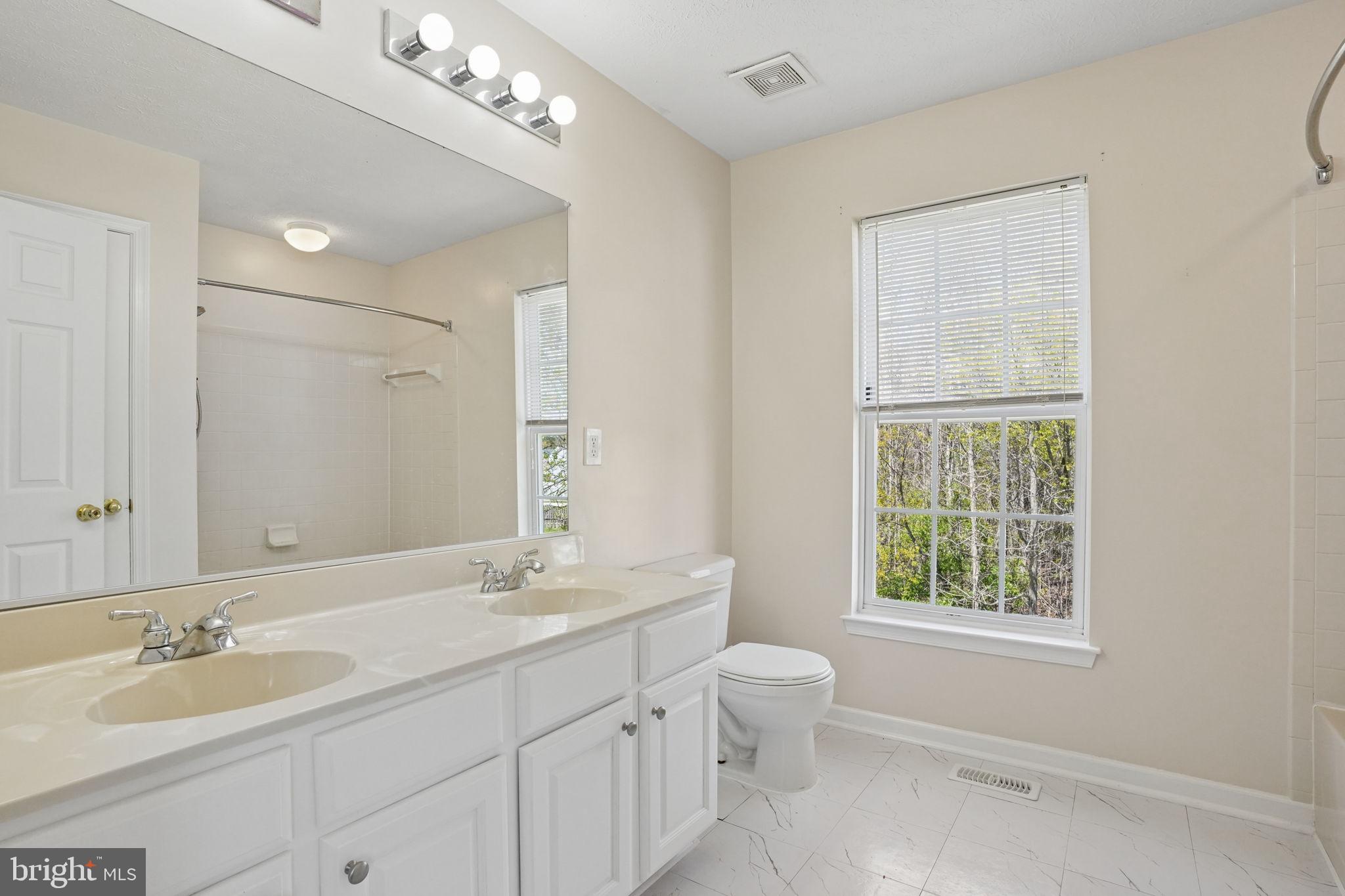 CATTAIL COMMONS - Residential