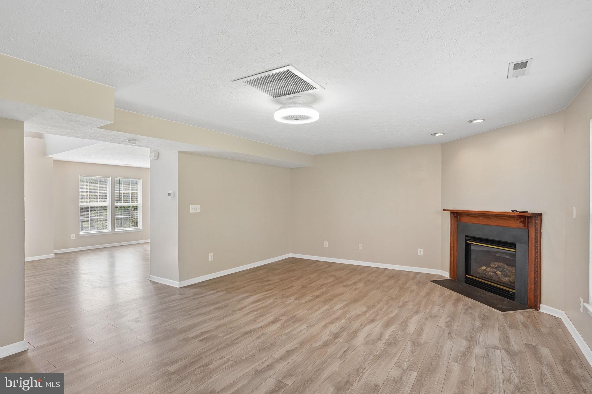 CATTAIL COMMONS - Residential