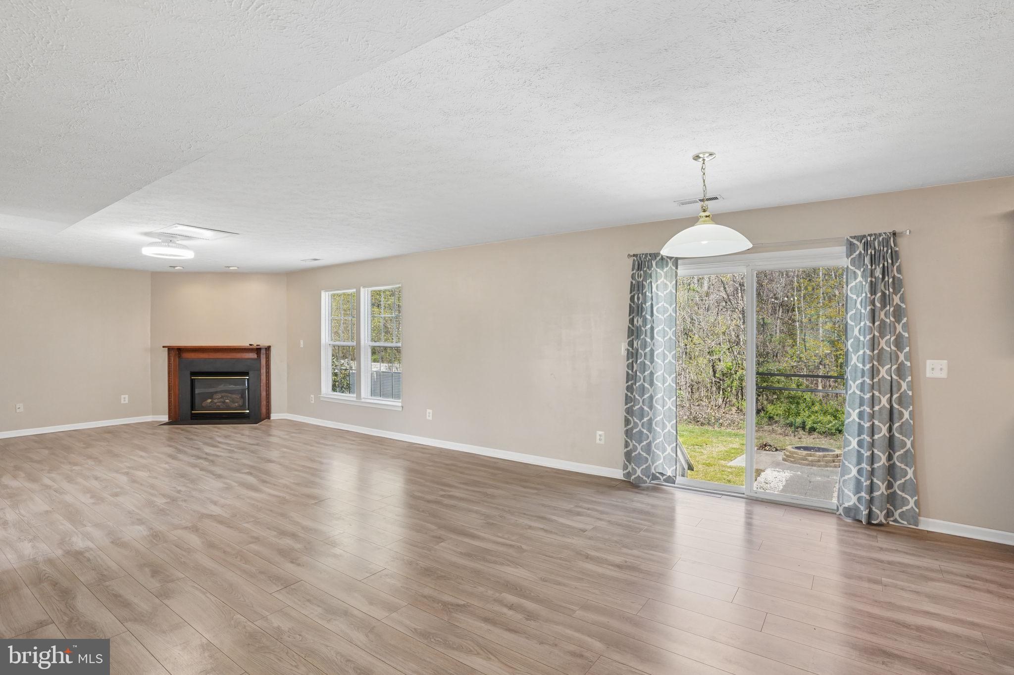 CATTAIL COMMONS - Residential