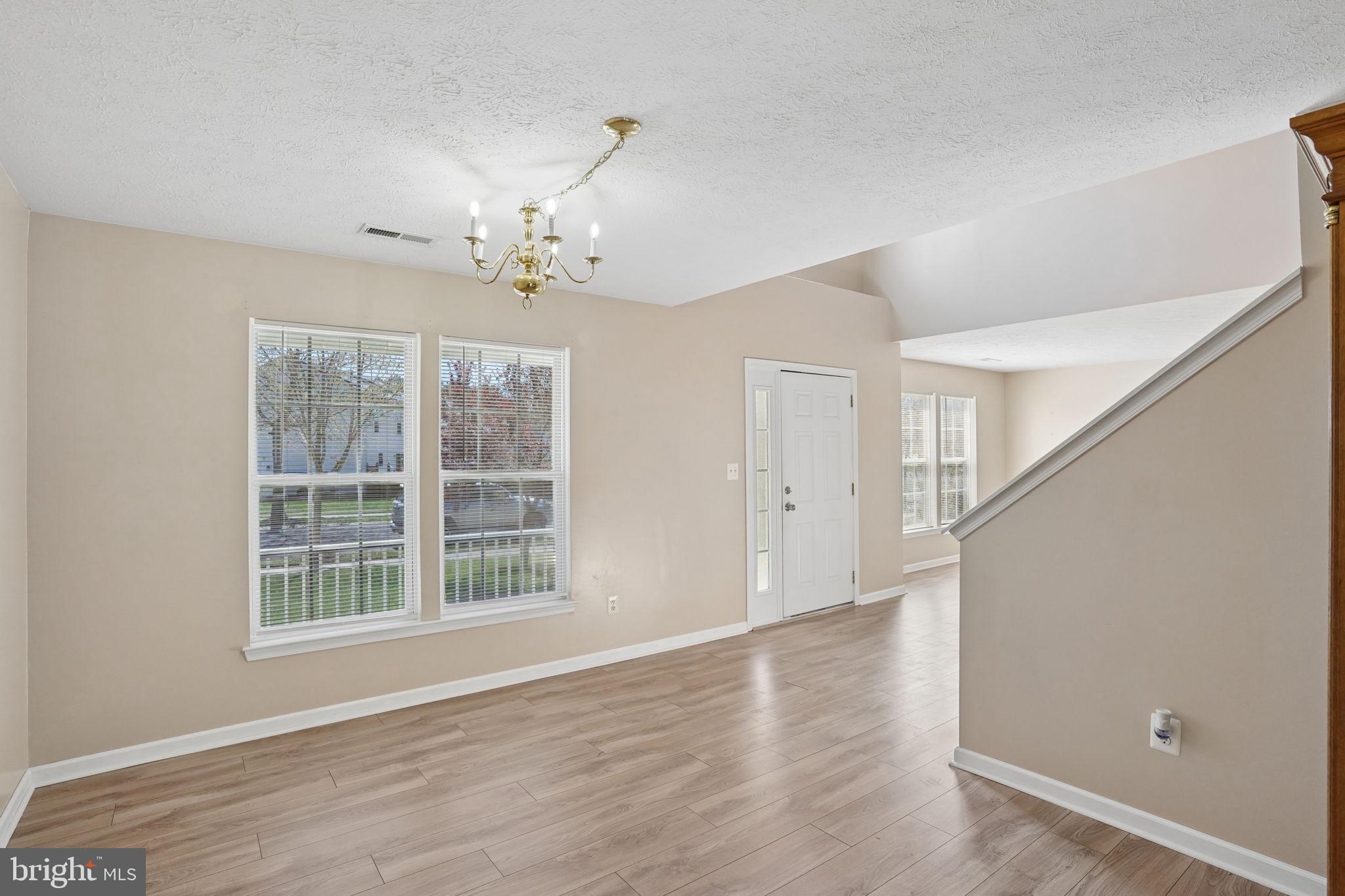 CATTAIL COMMONS - Residential